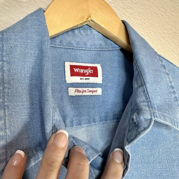 Wrangler Men’s Medium Denim Flex For Comfort Light Wash Long Sleeve Western - Picture 3 of 5